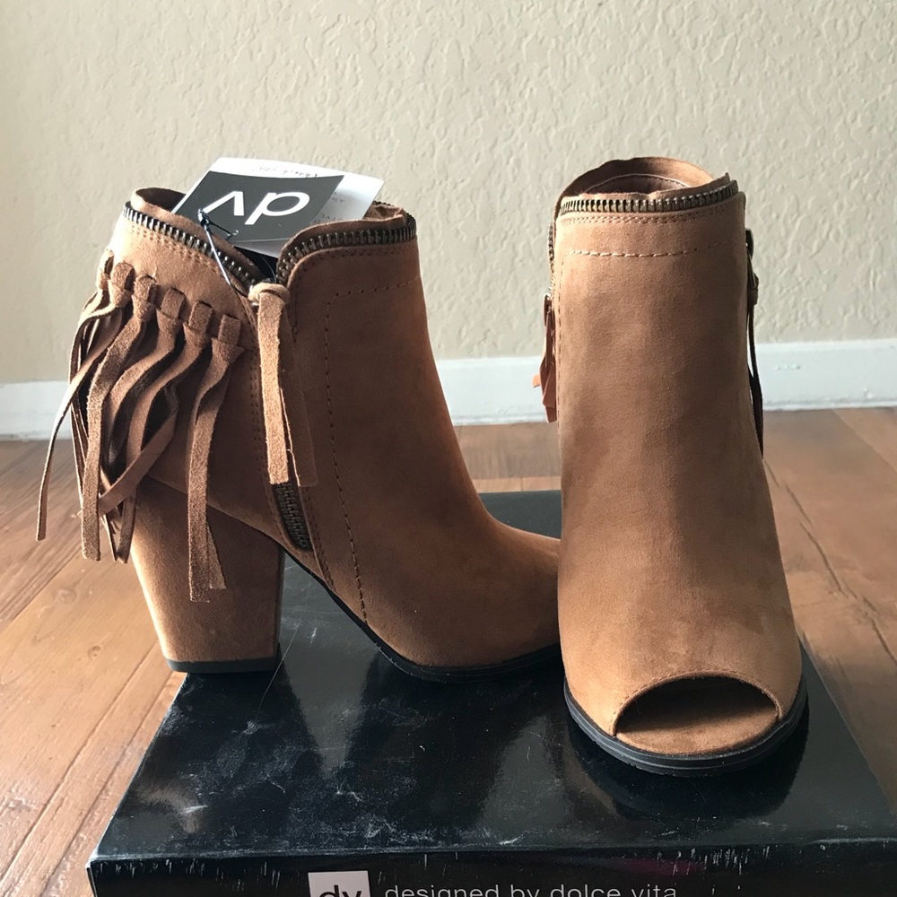 DV by Dolce Vita fringe booties size 6.5 new